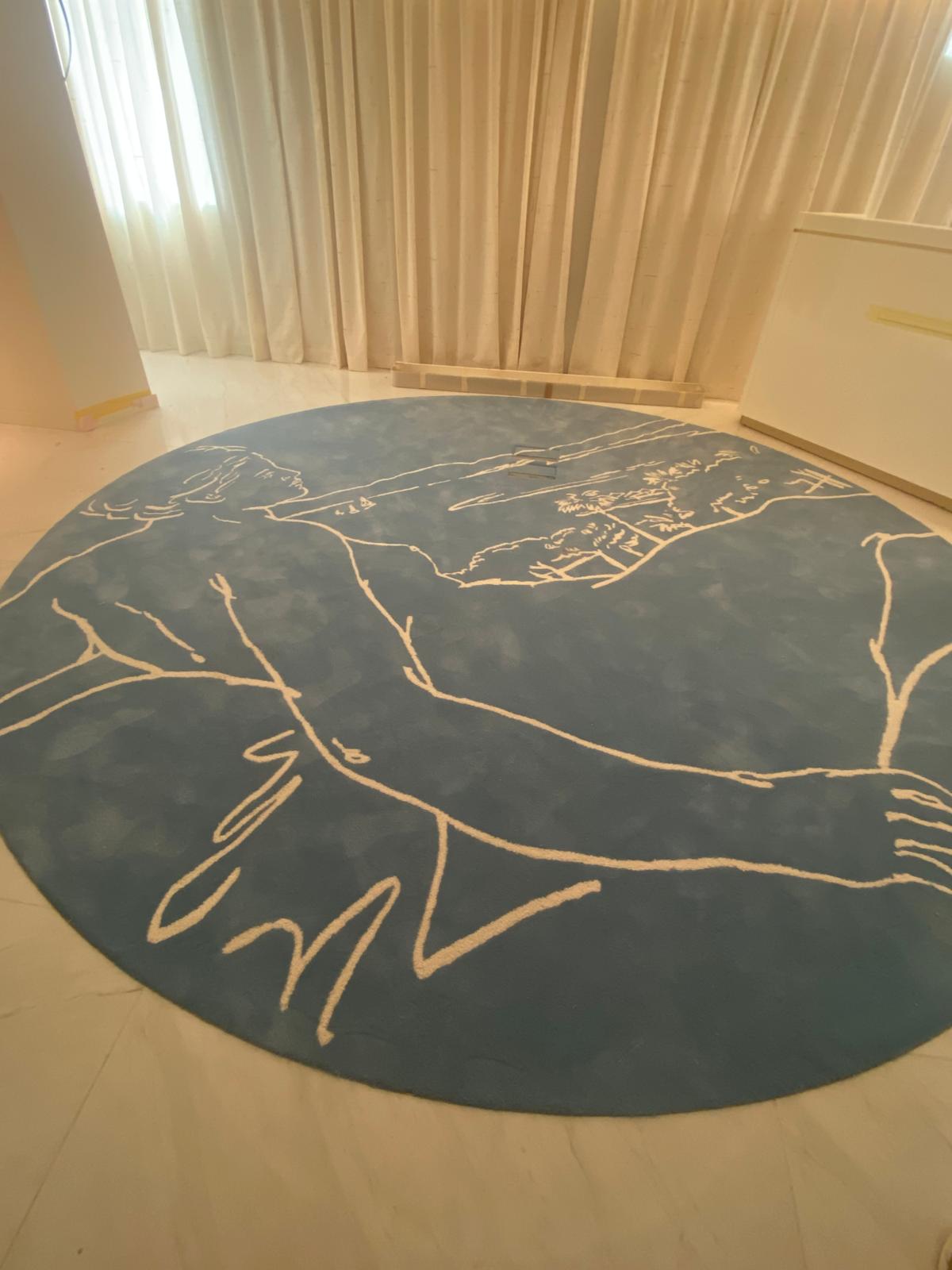Tapis rond sur mesure à motif dessiné