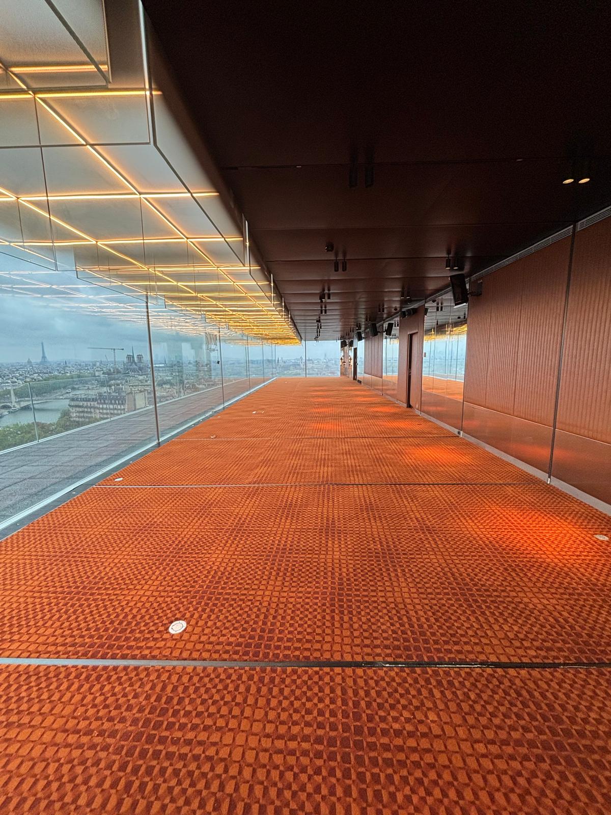 Escalier habillé de moquette